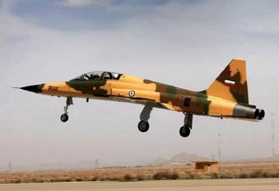 إيران.. قتلى بتحطم طائرة حربية في تبريز
