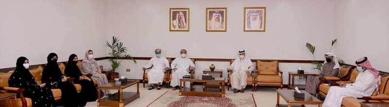 وفد عماني يطلع على تجربة البحرين في سوق العمل