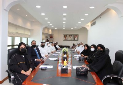 الرئيس التنفيذي لـ"سوق العمل" يستقبل وفد وزارة العمل العمانية  ويطلعهم على تجربة البحرين الرائدة في مجال سوق العمل