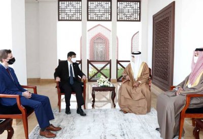 وزير الداخلية يؤكد على توظيف التقنيات الحديثة في تطوير القدرات الجمركية وتعزيز حركة السفر والتجارة