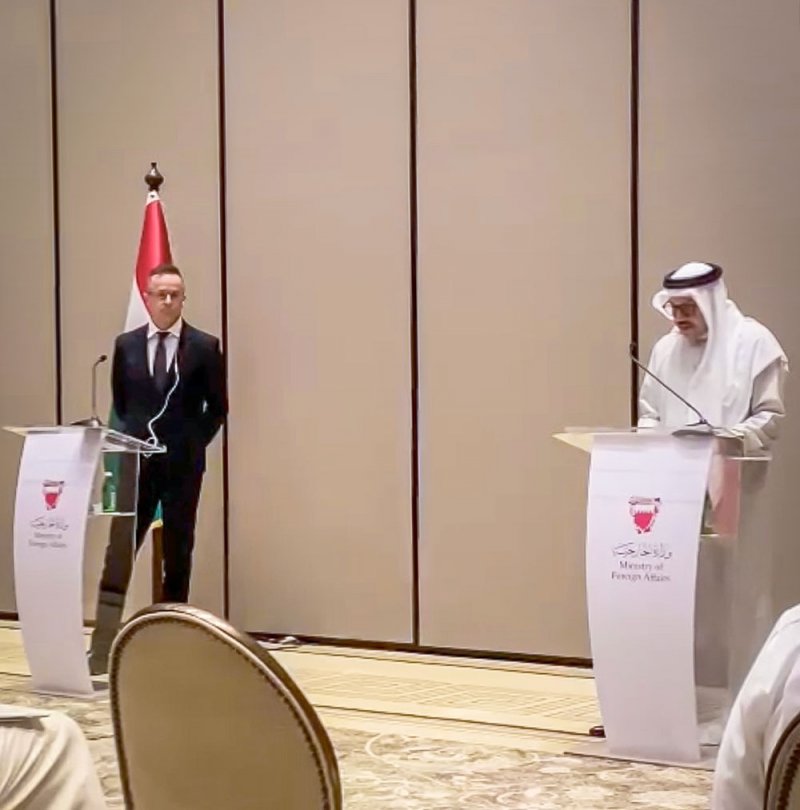 وزير خارجية المجر يرشح البحرين لجائزة نوبل للسلام