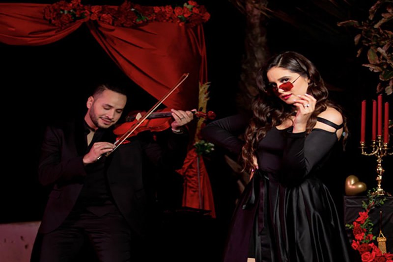''سعداتو''.. أول عمل غنائي للفنانة المغربية سارة أستيري