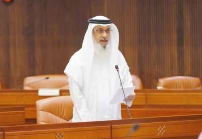 “العمل”: اشتراط الإبقاء على البحريني وتسريح الأجنبي في حالات الاستغناء