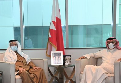 وزير الصناعة والتجارة والسياحة يجتمع بسفير مملكة البحرين لدى الجمهورية العربية السورية