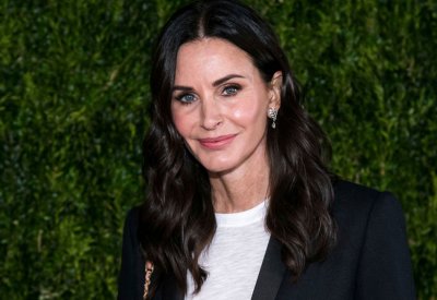 بطلة Friends نادمة من عمليات التجميل