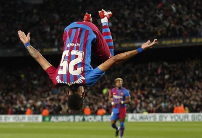 برشلونة يواصل عروضه المبهرة ويسحق بيلباو