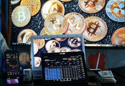 بالملايين.. أكبر منصة لتداول العملات المشفرة تدعم أوكرانيا