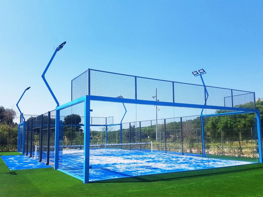 ملاعب البادل