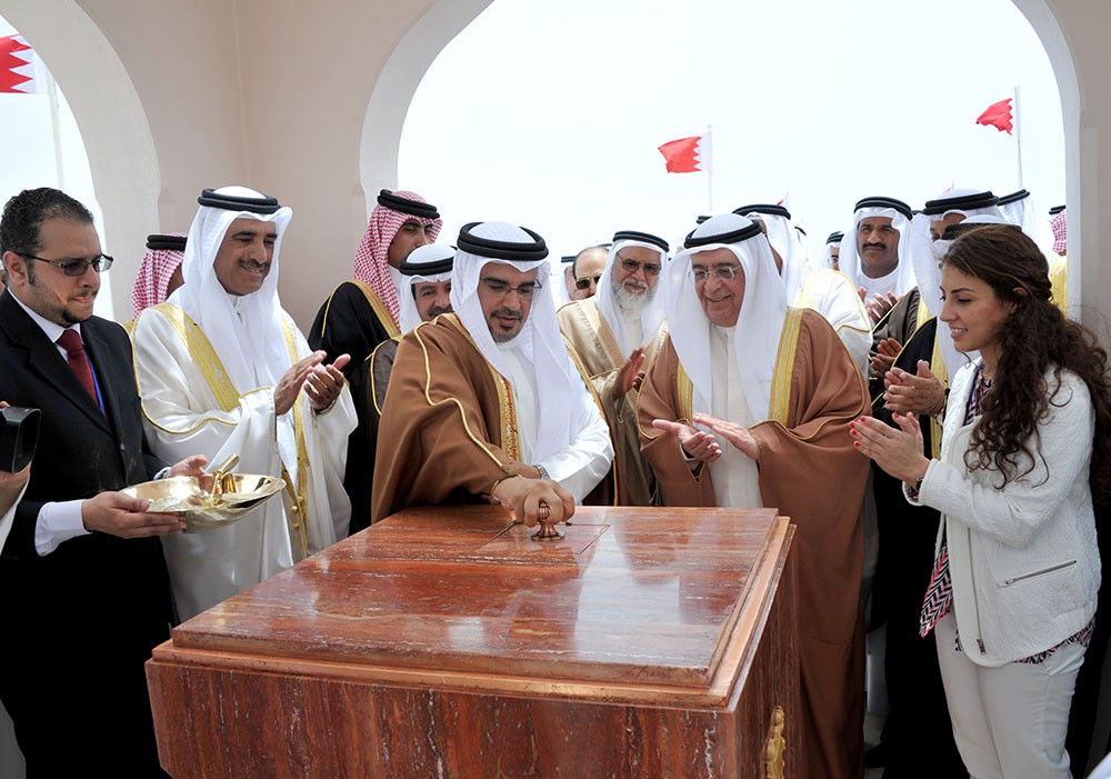 سمو ولي العهد رئيس مجلس الوزراء حفظه الله يضع حجر الأساس لمشروع مدينة شرق الحد الإسكاني 2013م 
