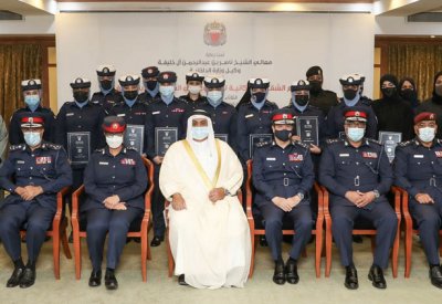 تسليم الشقق السكنية لعدد من منتسبات وزارة الداخلية