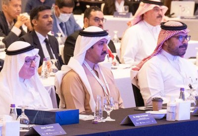 مُشاركون مُنتدى "دراسات": تطوير استراتيجيات الطاقة المُستدامة