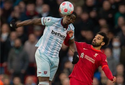 ليفربول يواصل مطاردة مانشستر سيتي بإسقاط وست هام