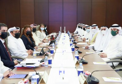 التوافق مع الحكومة على قانون الصحافة والطباعة والنشر ودراسة مقترحات الجمعية