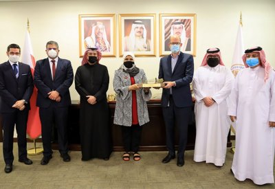 رئيسة جامعة البحرين: التوسع في الدراسات المرتبطة بنظم الاتصالات والشبكات