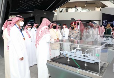 وزير الداخلية يقوم بزيارة إلى السعودية ويطلع على أحدث ما توصلت له الصناعات الدفاعية والأمنية في معرض الدفاع العالمي