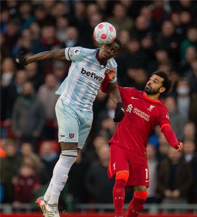 ليفربول يواصل مطاردة مانشستر سيتي بإسقاط وست هام