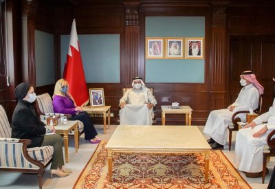 سعادة وزير الخارجية يستقبل رئيسة جمعية "هذه هي البحرين"