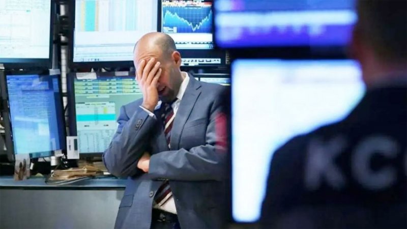 الأسهم الأوروبية تنخفض إلى أقل مستوى في عام مع احتمال حظر النفط الروسي