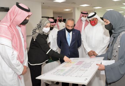 وفد من الصندوق السعوديّ للتنمية يزور عددًا من المشاريع التنموية والإسكانية