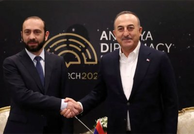 تركيا وأرمينيا تجريان محادثات "بناءة" بشأن إصلاح العلاقات