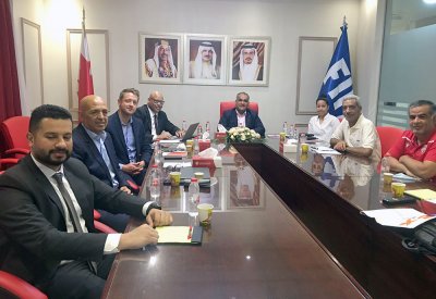 بحث الأمور الفنية وعمل المسابقات مع وفد "الفيفا"
