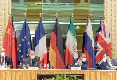 الأطراف الأوروبية تحذر من انهيار اتفاق إيران