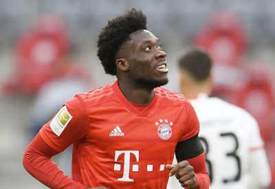 ديفيز يعود لتدريبات بايرن ميونخ بعد تعافيه من مشكلة في القلب