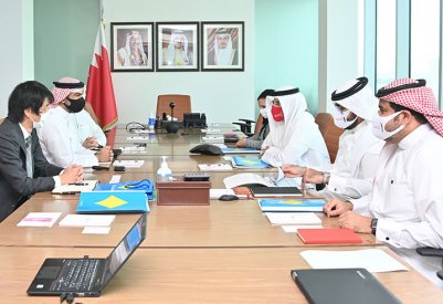وزير الصناعة يلتقي نائب الرئيس التنفيذي ورئيس قطاع أعمال الحياة بشركة يوكوجاوا الشرق الأوسط وأفريقيا