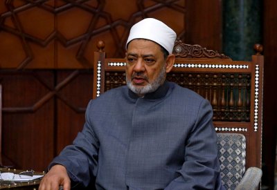 شيخ الأزهر لقادة العالم: ابذلوا ما في وسعكم لإخماد الحروب