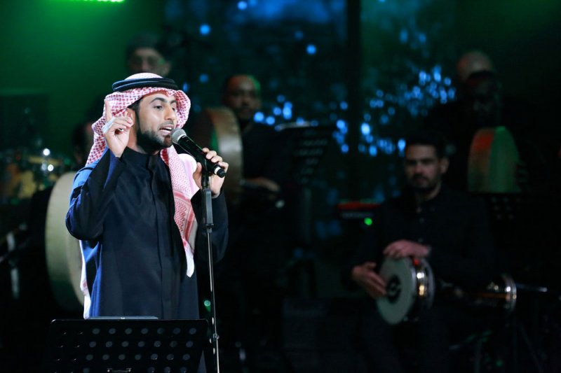 فؤاد عبدالواحد حلّق بالجمهور "فوق القمة"