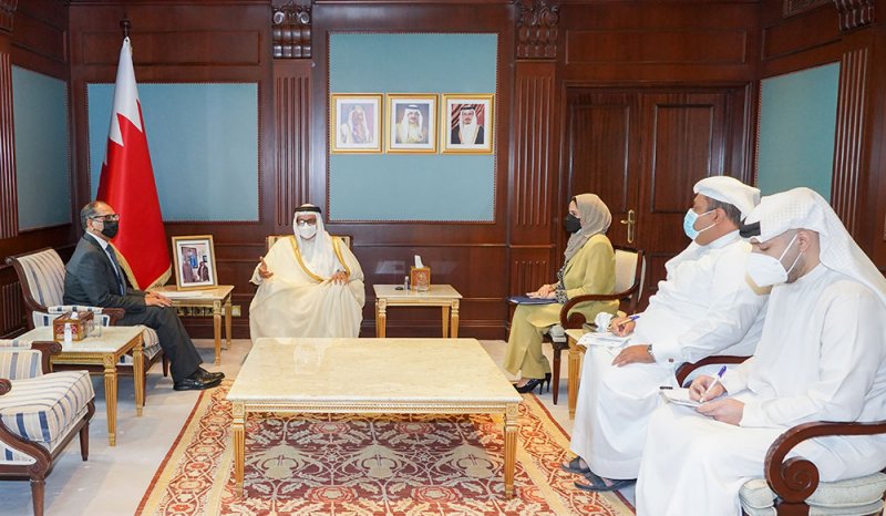 وزير الخارجية يستقبل سفير جمهورية باكستان الإسلامية لدى مملكة البحرين