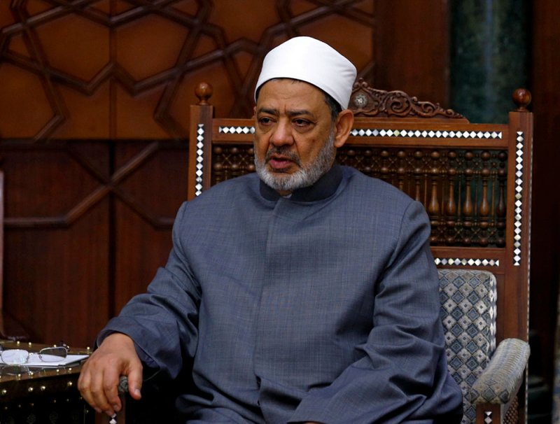 شيخ الأزهر لقادة العالم: ابذلوا ما في وسعكم لإخماد الحروب