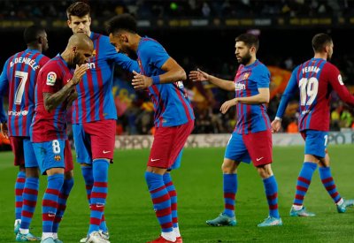 قبل الكلاسيكو.. برشلونة يهزم أوساسونا برباعية نظيفة