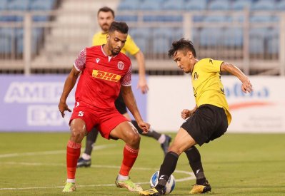 بالصور: موسيس يمنح المحرق نقاط الكلاسيكو البحريني