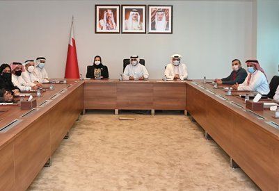 وزير الصناعة والتجارة والسياحة يلتقي مجموعة من مترشحي كتلة ريادة في انتخابات الغرفة