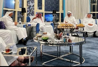 مؤلف سعودي ينشر صورة التقطت يوم أمس للأمير مقرن بن عبدالعزيز