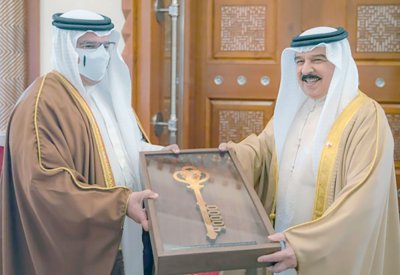 جلالة الملك يستقبل سمو ولي العهد رئيس مجلس الوزراء