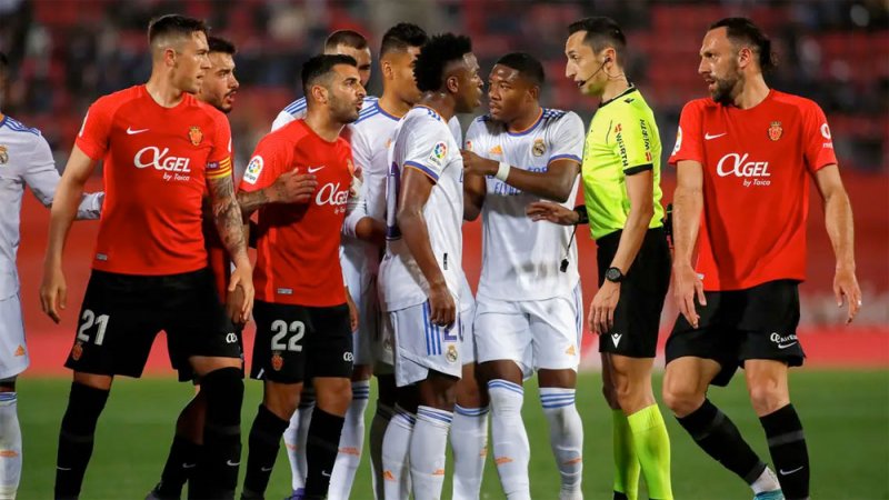 قائد مايوركا يتهم الحكام بمساعدة ريال مدريد