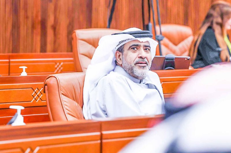 بو عنق: مبنى بدون ملعب... حداد بدون فحم