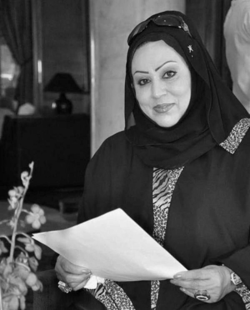 رحيل الفنانة العمانية شمعة محمد.. وهذا سبب وفاتها