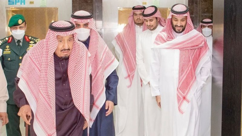 الديوان الملكي السعودي: خادم الحرمين الشريفين يغادر مستشفى الملك فيصل التخصصي بالرياض