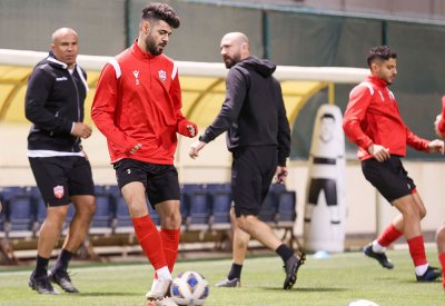 الأحمر يواصل التدريبات.. وانضمام الهزاع وحرم