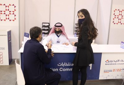 بالصور: "البلاد" في جولة للجان وكابينات التصويت في انتخابات الغرفة