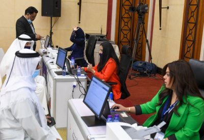 اقبال على التصويت في انتخابات التجار بمركز البحرين الدولي للمعارض