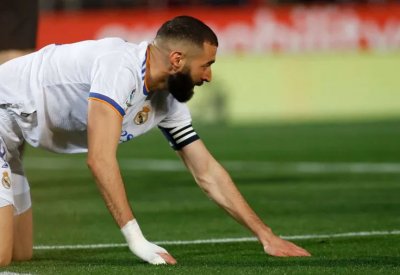 كريم بنزيمة.. عنوان الخبر المؤسف لريال مدريد قبل الكلاسيكو