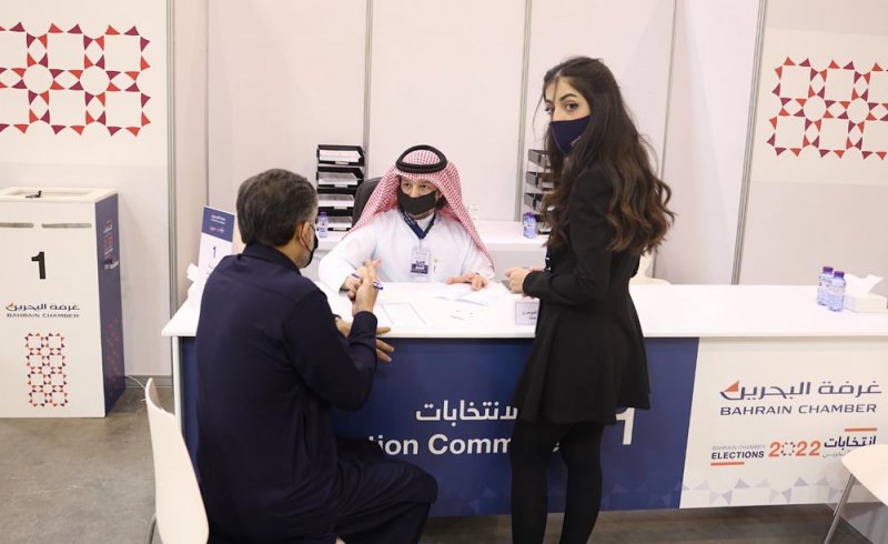 بالصور: "البلاد" في جولة للجان وكابينات التصويت في انتخابات الغرفة