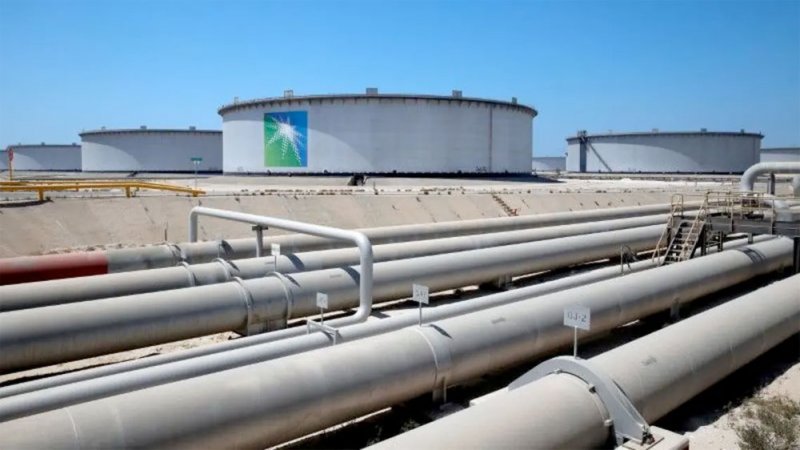 السعودية: نخلي مسؤوليتنا عن أي نقص بأسواق النفط في ظل هجمات الحوثي