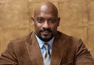 رئيس الاتحاد الدولي لبناء الأجسام يحضر بطولة خالد بن حمد لكمال الأجسام