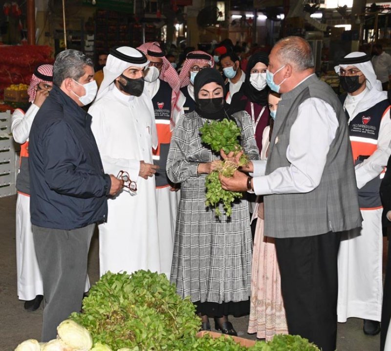 بالصور: وزارة "التجارة" وأمانة العاصمة تتفقدان "المركزي" لهذا السبب