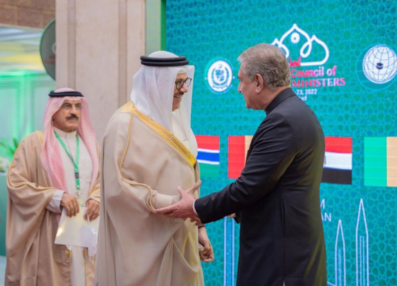 سعادة وزير الخارجية يلتقي مع وزير خارجية جمهورية باكستان الإسلامية في مدينة إسلام آباد